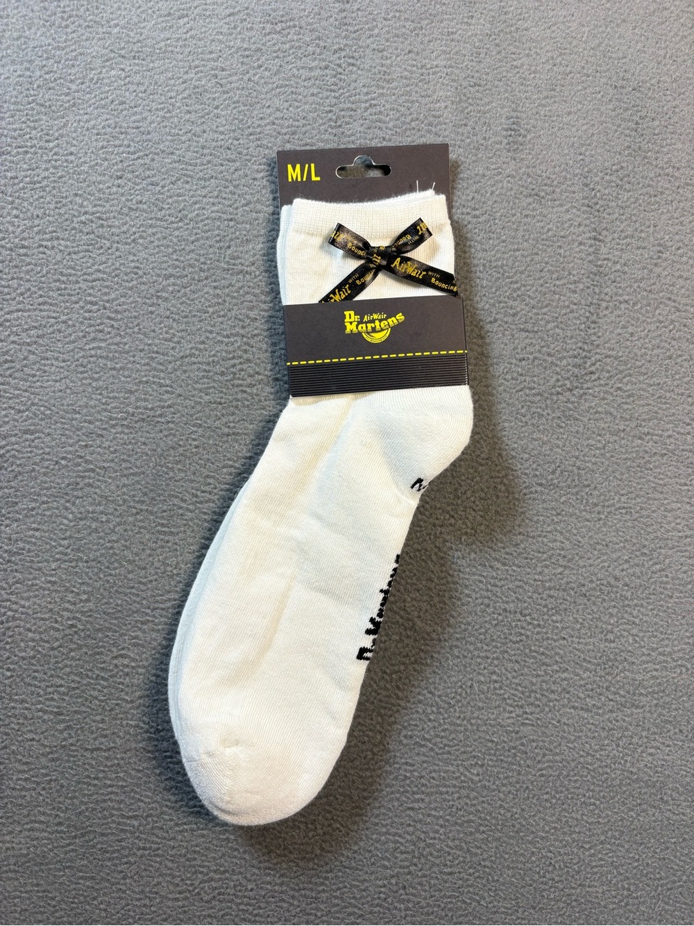 Dr. Martens White Ankle Socks with Branded Bow Detail - M/L